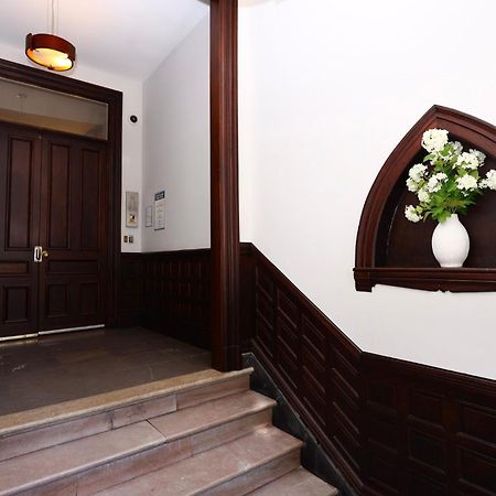 Stylish Studio On Newbury Street, #10 Бостон Экстерьер фото