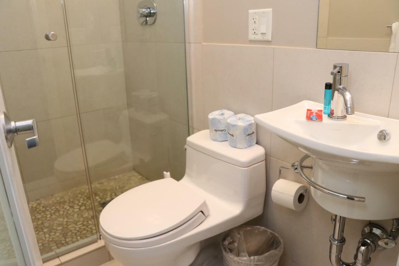 Stylish Studio On Newbury Street, #10 Бостон Экстерьер фото